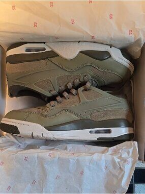 Women's Air Jordan 4 RM "Neutral Olive"